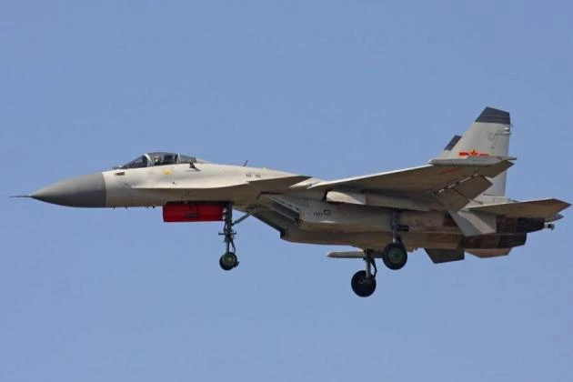 Su-33: Πως αντέδρασε η Ρωσία στην αποτυχημένη αντιγραφή Made in China (βίντεο)